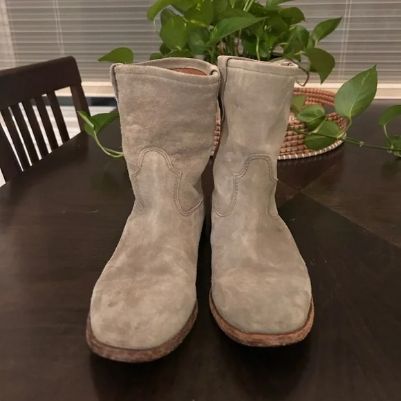 Luxe Isabel Marant Boots size 38 (or 7.5) - Picture 5 of 13